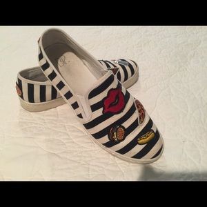 BP size 7 sneakers gently used